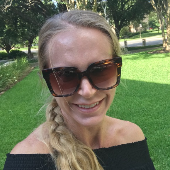 Meet your Posher, Shanna - Picture 1 of 3